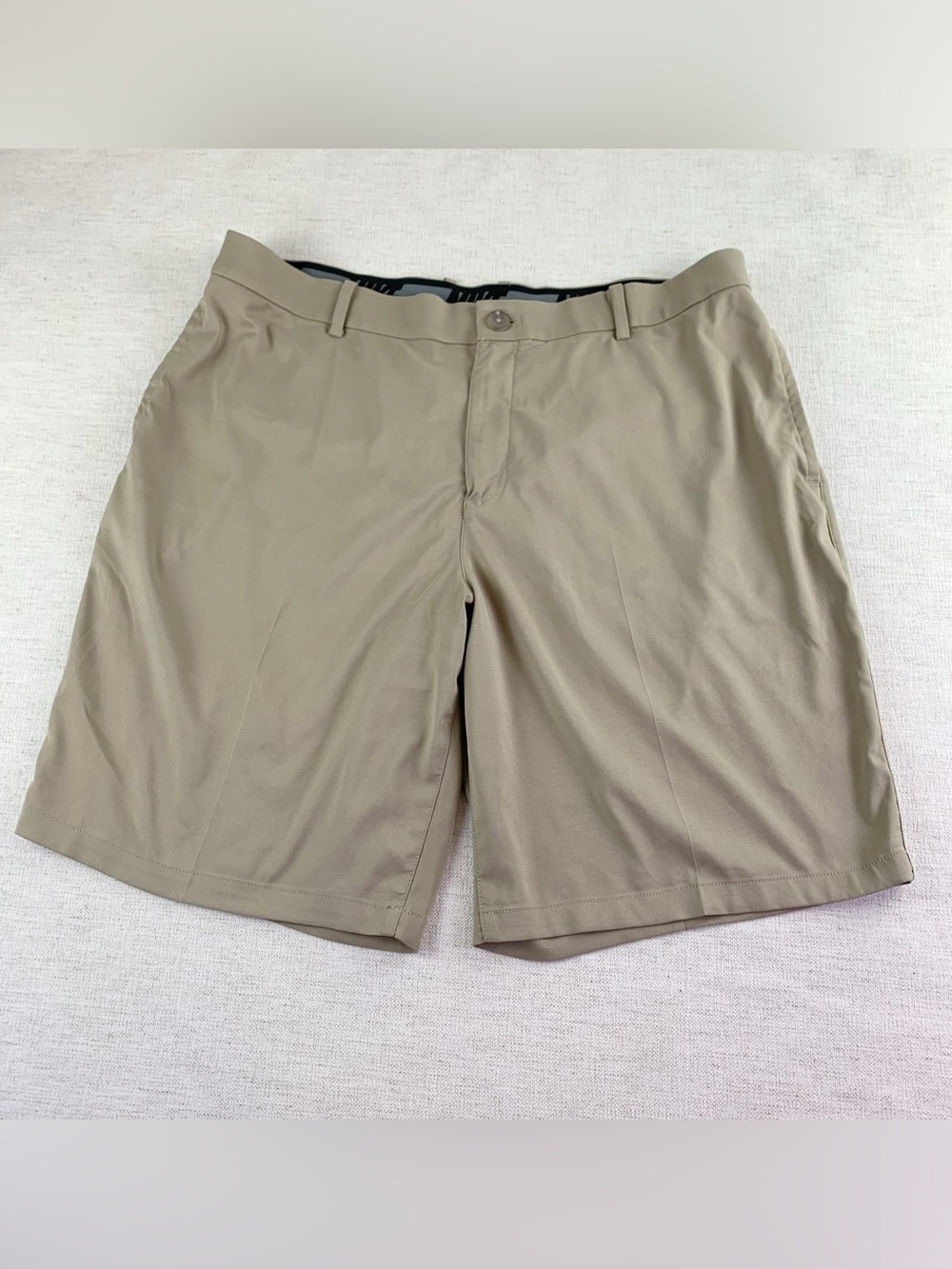 Nike Flex Dri Fit‎ Men's Flat Front Performance golf Shorts in khaki tan